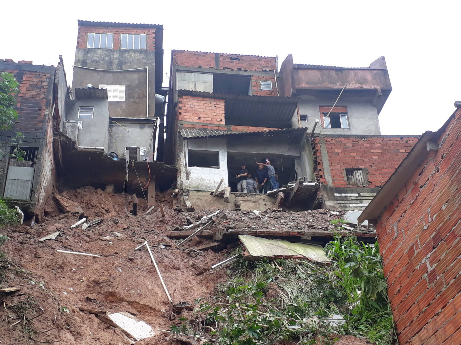 Falta de pessoal e de verba é desafio para defesas civis municipais